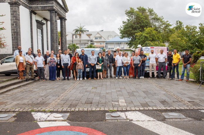 Inauguration des nouveaux véhicules du CCAS de Saint Benoît !
